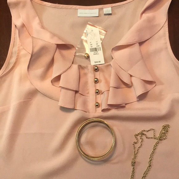 NWT light pink New York & Company top. - Picture 4 of 5